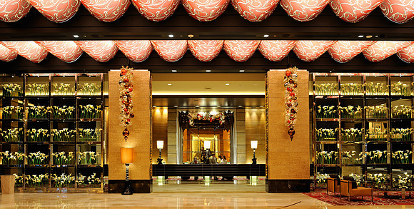 M Hotel lobby