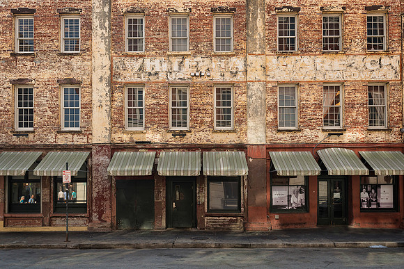 Savannah storefronts