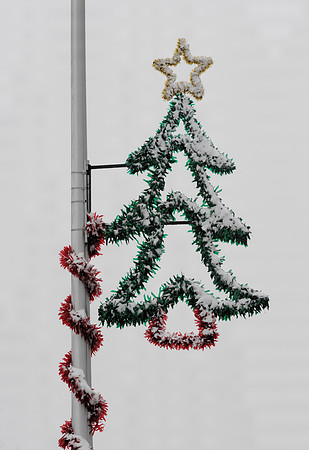 Street post Christmas tree