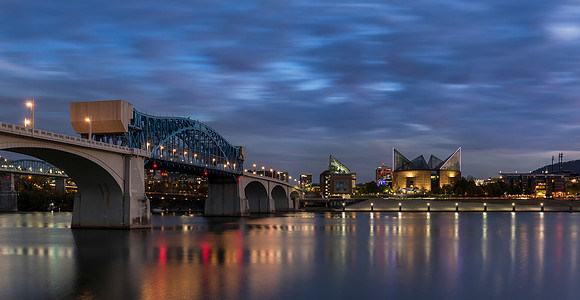 Market Street Bridge and Aquarium