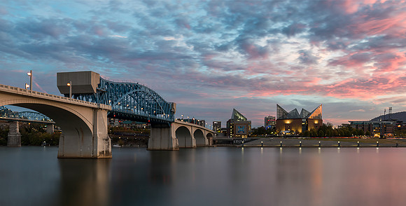 Market Street Bridge and Aquarium