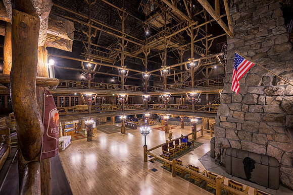 Old Faithful Inn