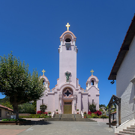Saint Raphaels Roman Catholic Church