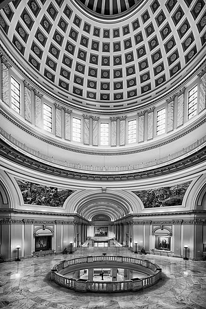 Oklahoma State Capitol Building (B&W version)