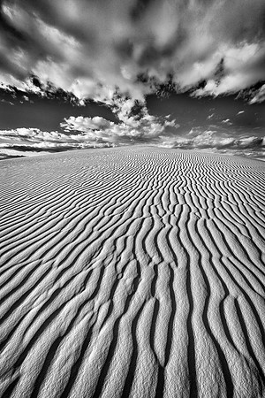 Endless sand ripples (B&W version)