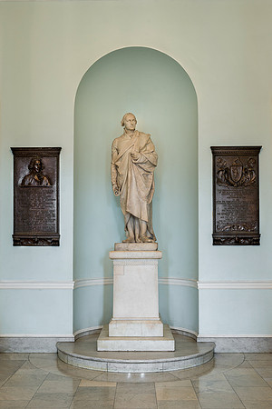 George Washington statue