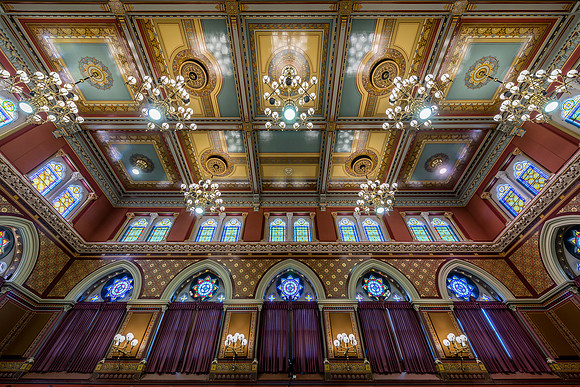 Chamber ceiling