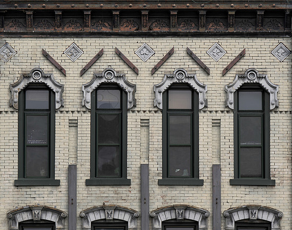 Lincoln Facade
