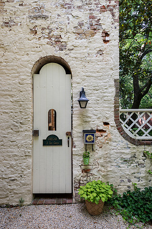 Entrance on The Green