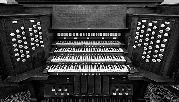 Organ Console