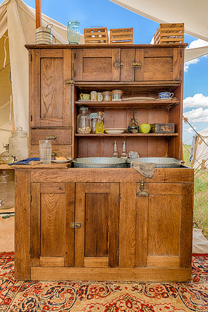 Tent cabinet