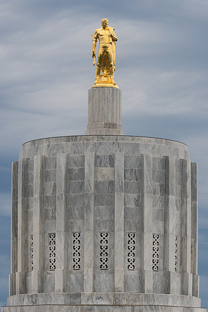 Oregon Pioneer statue