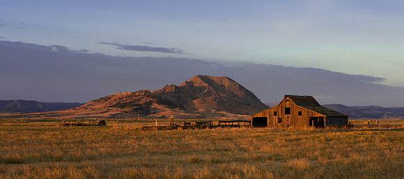 Dakota barn