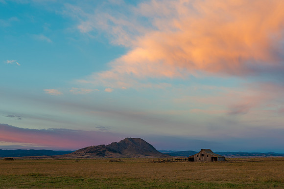 Dakota barn