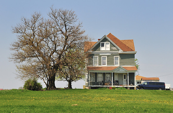 Urbana Farmhouse