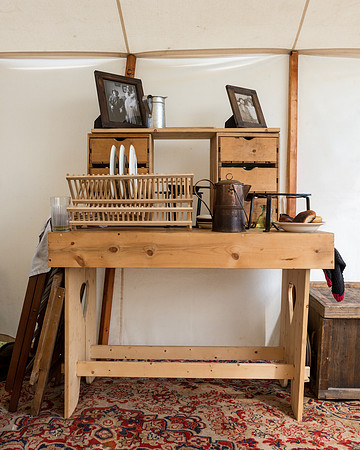 Tent table