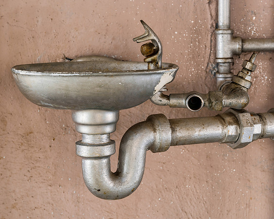 Drinking fountain