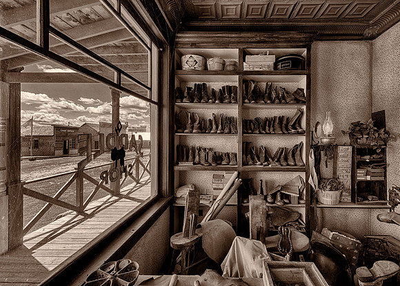 Saddle Shop