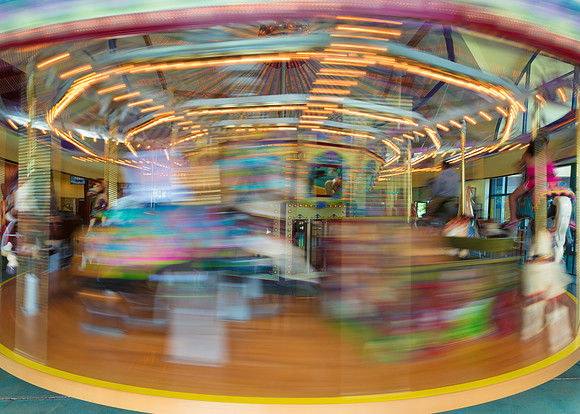 Spinning carousel