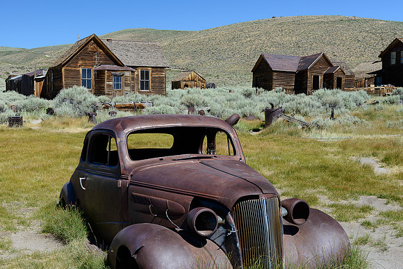 Rusty car
