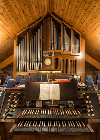Berghaus pipe organ