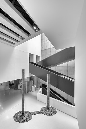 Contemporary staircase