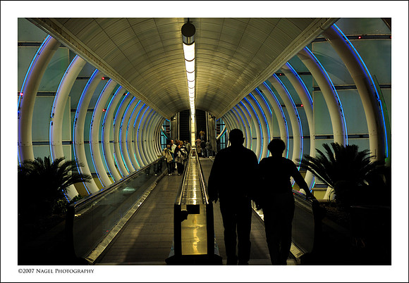 Moving walkway