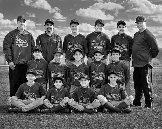 8x10 B&W Team Photo w/o Title
