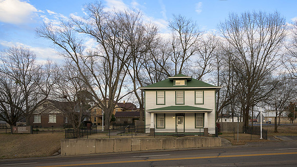 Clinton's birthplace