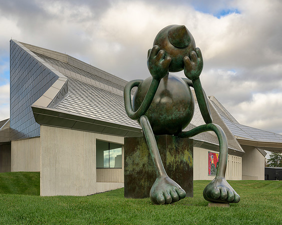Crying Giant