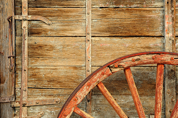 Twenty-mule-team wagon wheel