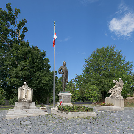 Davis Circle