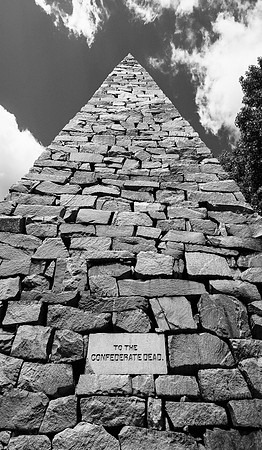 Monument To The Confederate War Dead