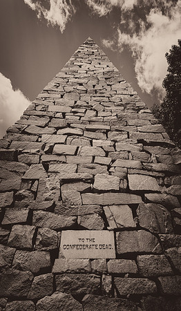 Monument To The Confederate War Dead