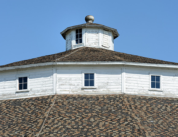 Round barn
