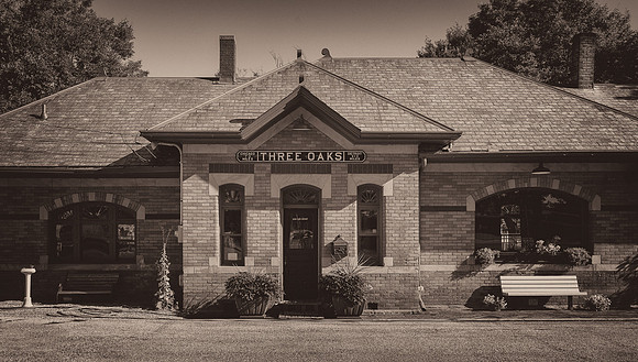 Three Oaks Train Station