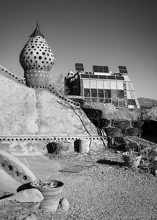 Earthship Biotecture