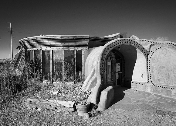 Earthship Biotecture