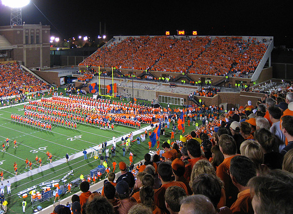 Marching Illini in front of Block I
