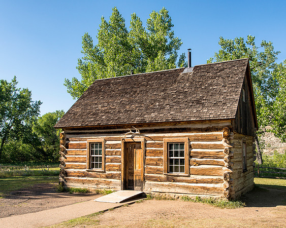 Maltese cross cabin