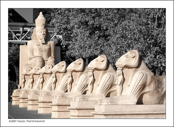Luxor statues