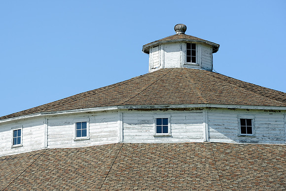 Round barn