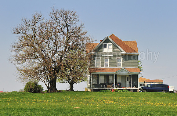 Urbana Farmhouse