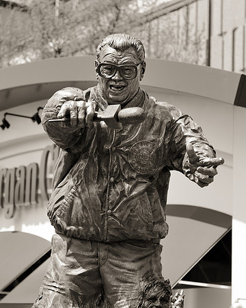 Harry Caray statue