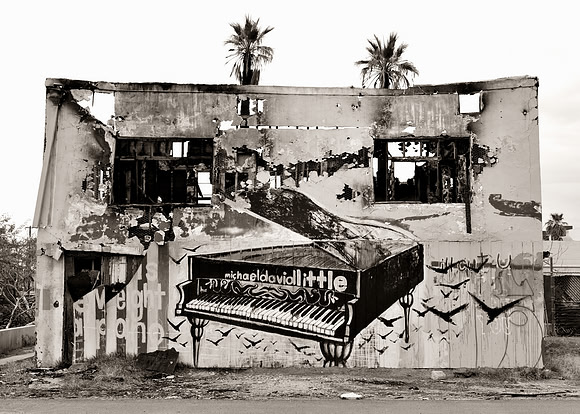 Piano wall painting