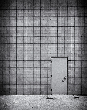 Squares around door (B&W version)