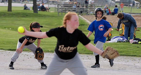 The Cubs' runner leads off first base