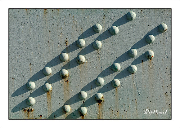 Lift bridge