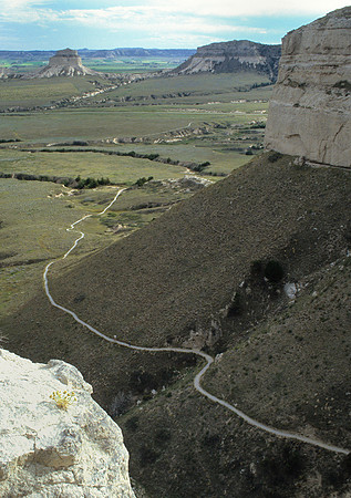 Winding trail through Scott's Bluff