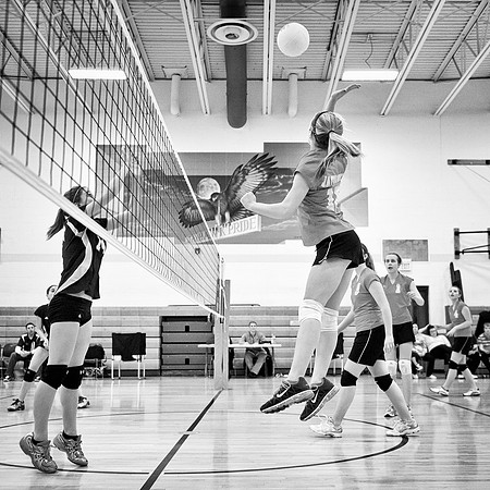 8th grade girls' volleyball